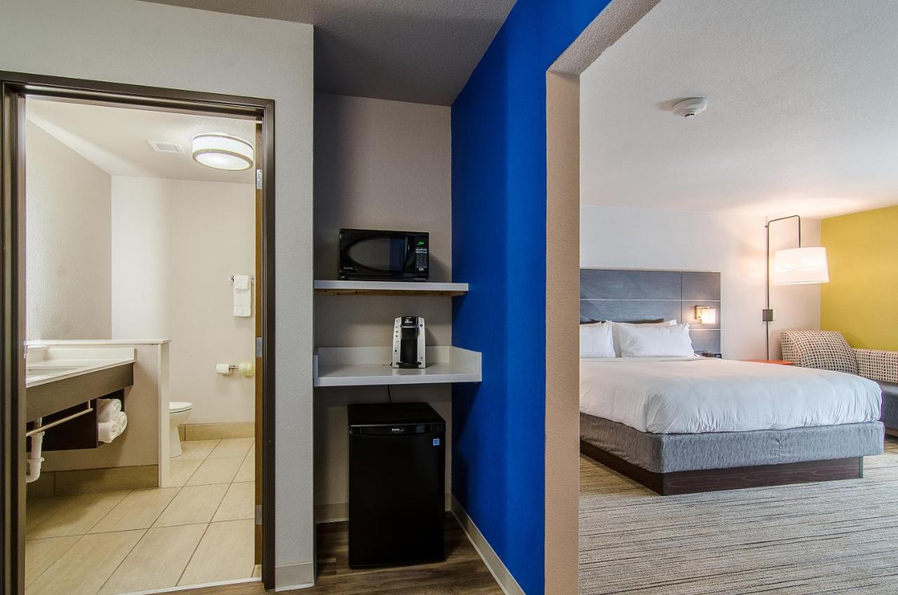 Holiday Inn Express & Suites - Atchison By Ihg מראה חיצוני תמונה