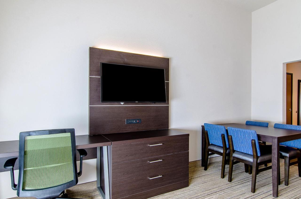 Holiday Inn Express & Suites - Atchison By Ihg מראה חיצוני תמונה